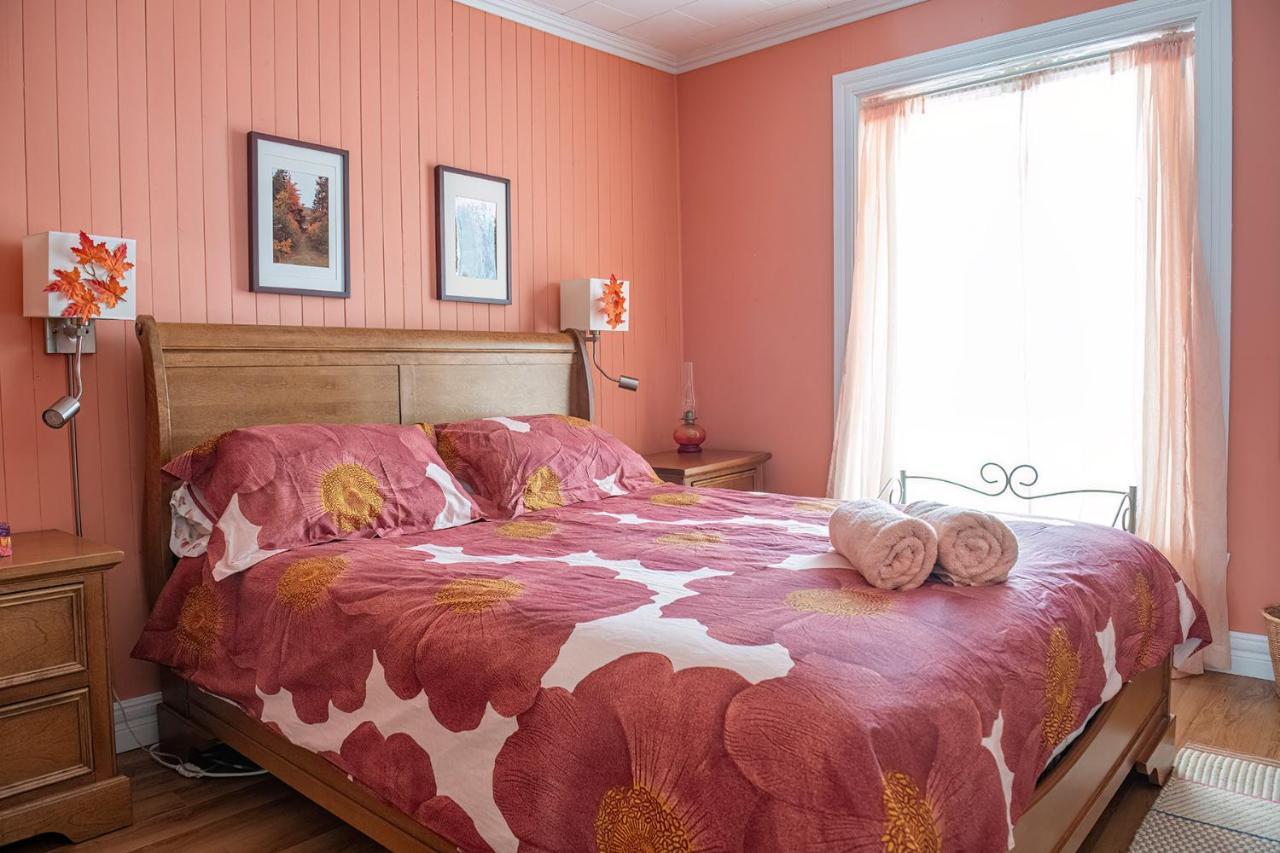 Bed & Cafe Petit Papillon Bed & Breakfast Grandes-Bergeronnes Dış mekan fotoğraf