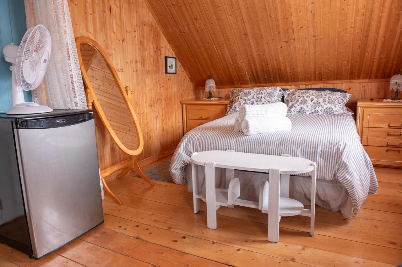 Bed & Cafe Petit Papillon Bed & Breakfast Grandes-Bergeronnes Dış mekan fotoğraf