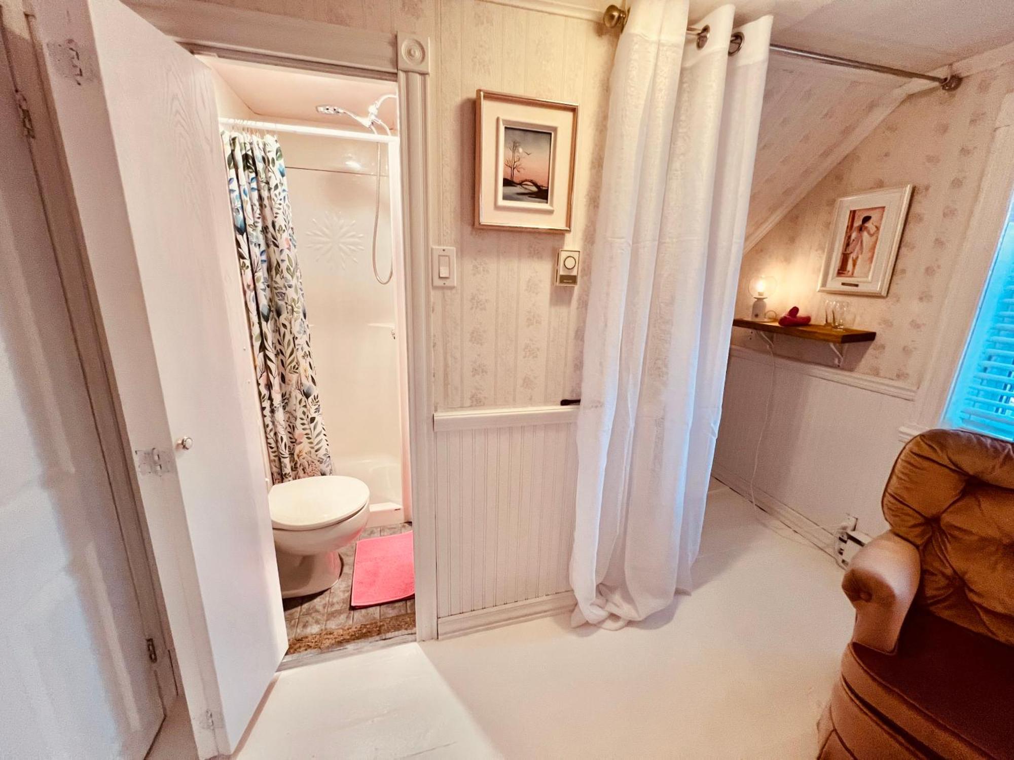 Bed & Cafe Petit Papillon Bed & Breakfast Grandes-Bergeronnes Oda fotoğraf