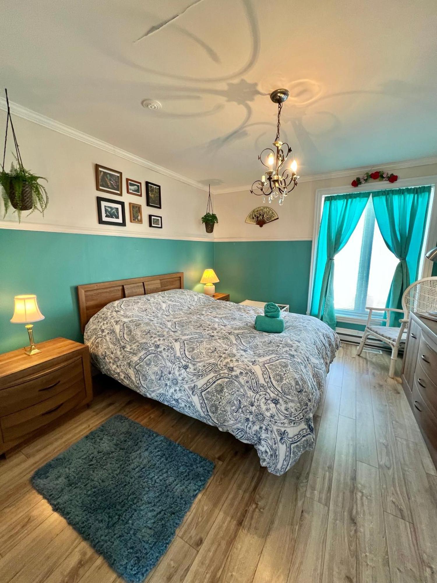 Bed & Cafe Petit Papillon Bed & Breakfast Grandes-Bergeronnes Dış mekan fotoğraf
